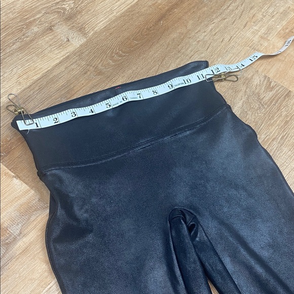Spanx Faux Leather FLAW Shapewear Black Leggings Size S - Picture 7 of 10